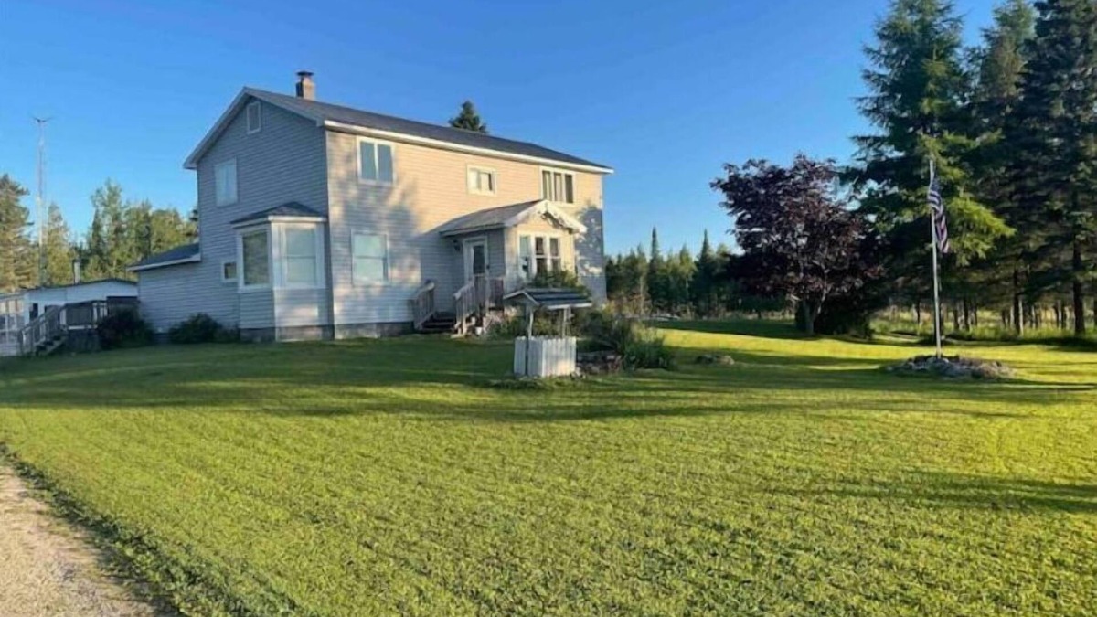 Engadine Other | Farm house on 80 acres bring your horse too