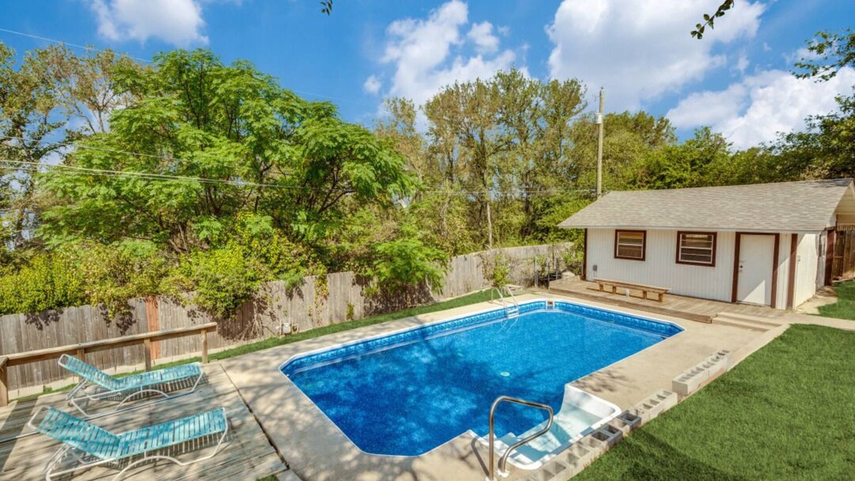 Temple House | Farm House with an Amazing Pool in the desirable Western Hills in Temple TX