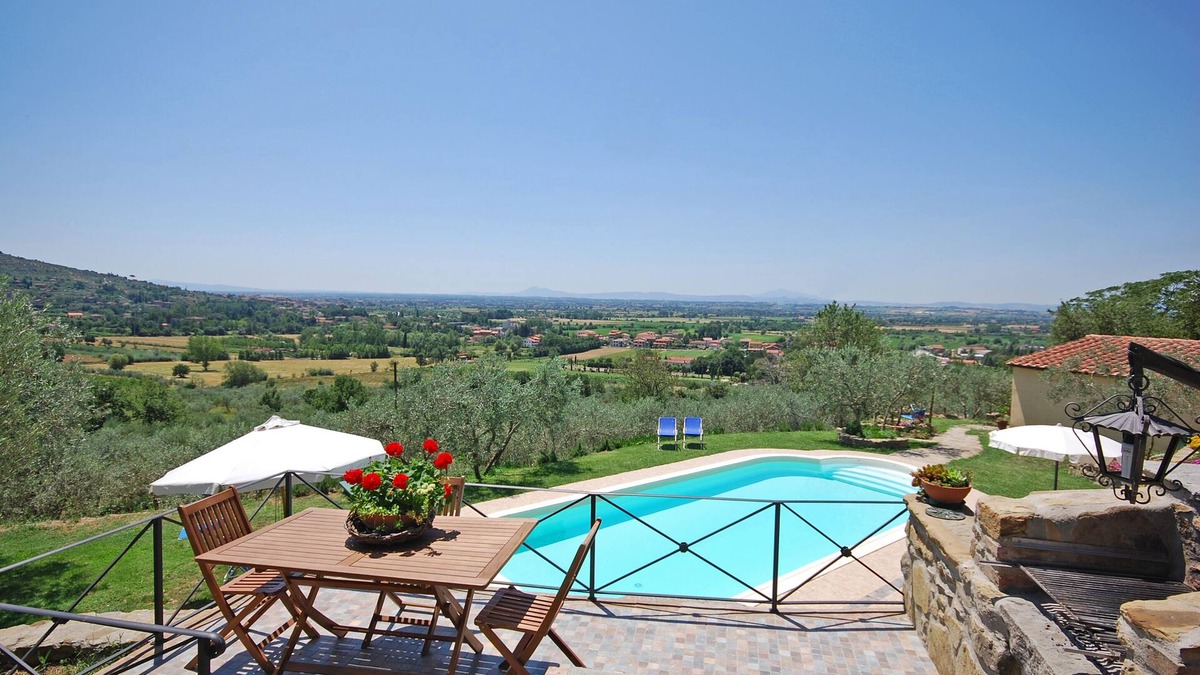 San Pietro a Cegliolo Other | Farm on the hills of Cortona with a spectacular view of the Valdichiana Valley
