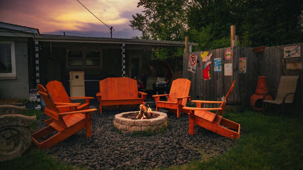 West Newton Other | Farm Ranch/Huge Hot tub/Retro/Solar/15 Downtown