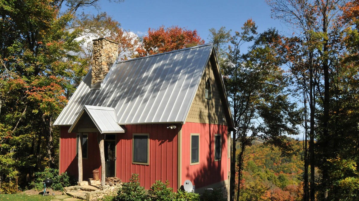 Lansing House | Farm Stay - Romantic, fairytale-like forest cottage on a 215 acre mountaintop.