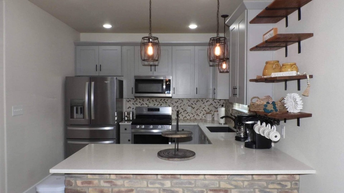 Bastrop House | Farm Street Manor comfy, cozy and convenient welcome home!