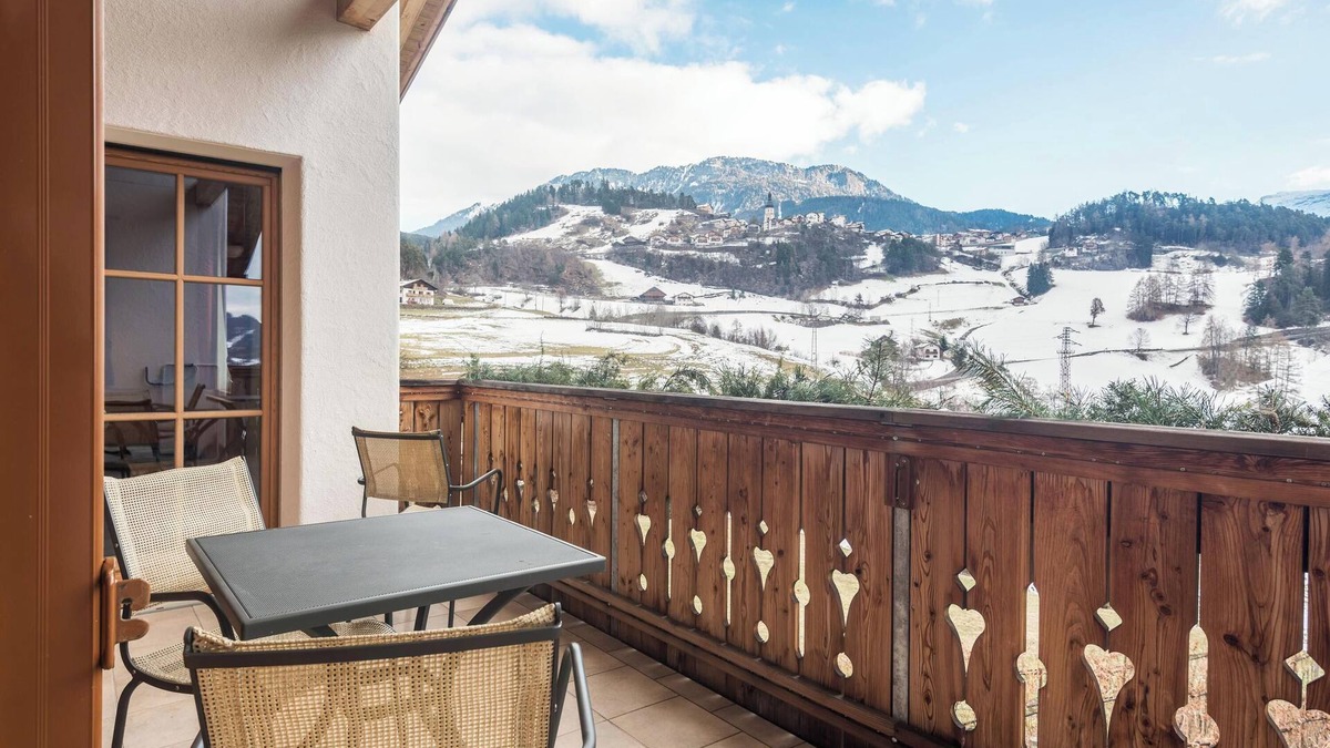 Tisana Apartment | Farm Vacations - "Fewo Molignon Paalhof" with Mountain View, Wi-Fi & Balcony