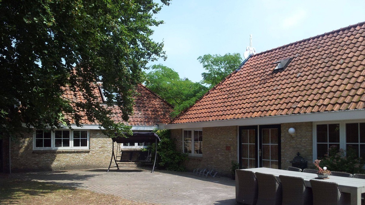 Oldeberkoop House | Farmhouse, 8-12 Pers, relaxation and rest, wheelchair friendly, free WiFi