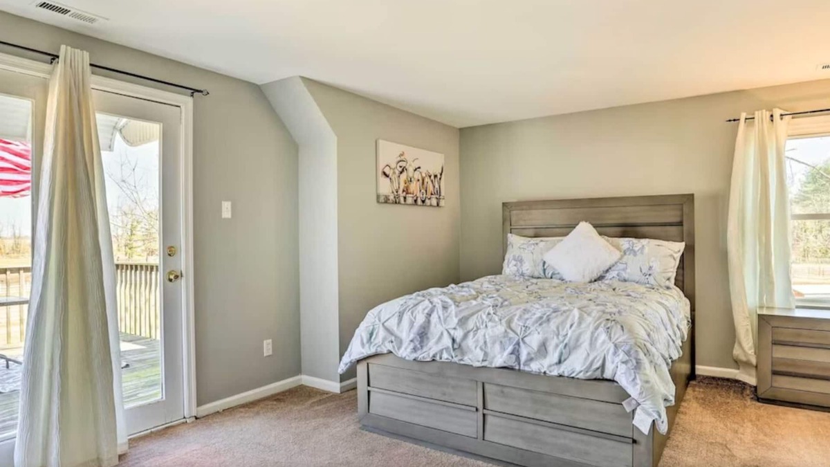 Sewell Apartment | Farmhouse apt that's another home away from home near Philadelphia!