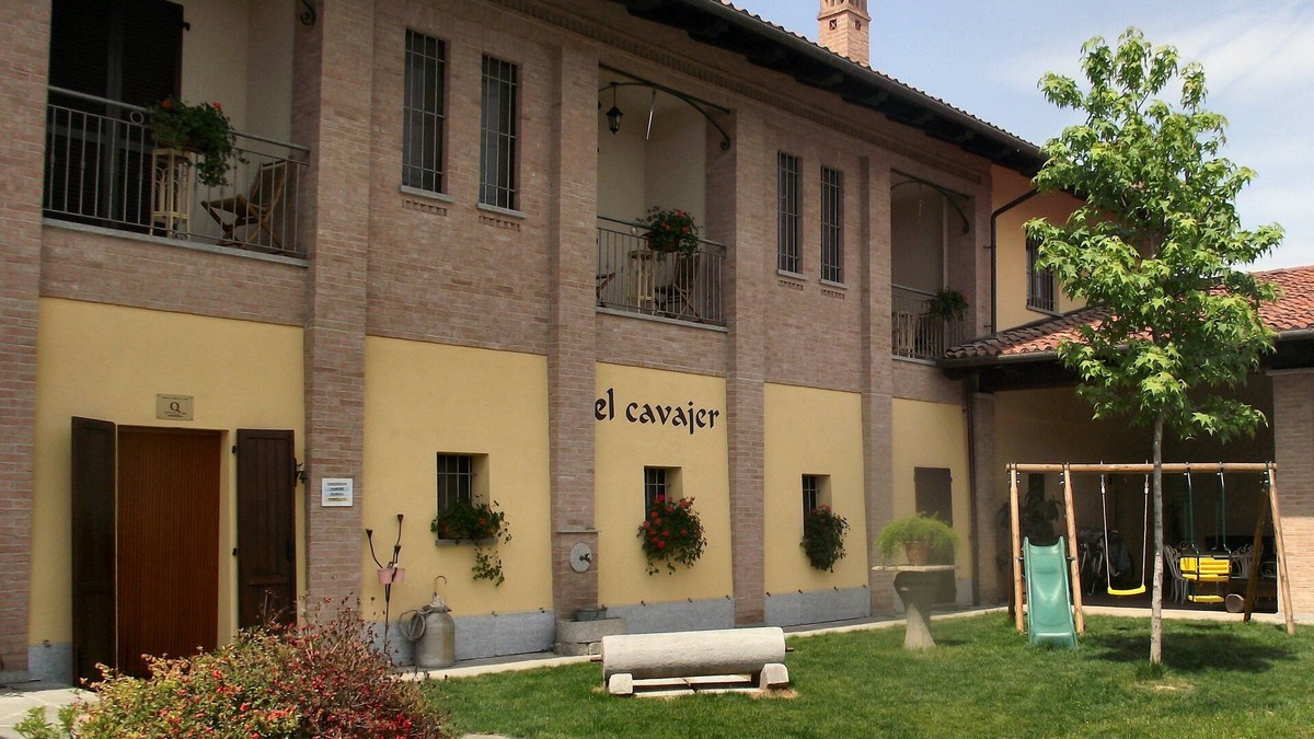 Flesie Other | Farmhouse/B.& B. "El cavajer"