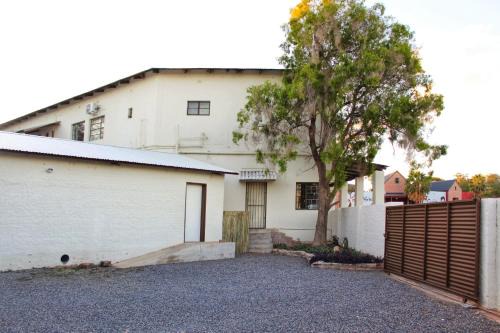 Outjo Bed & Breakfast | Farmhouse Boutique Guest 2