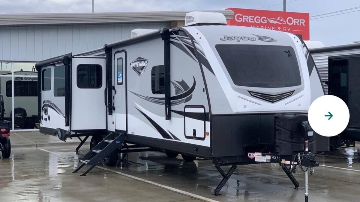 Perrytown House | Farmhouse Camper For Rent