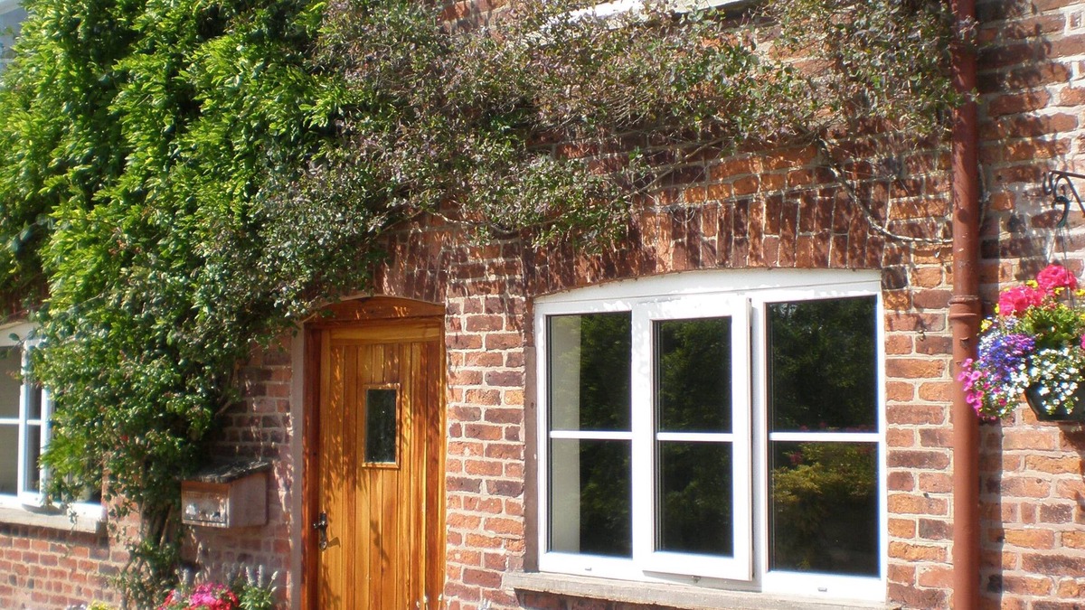 Congleton Cottage | Farmhouse Cottage Sleeps 2 (1 en-suite Bedroom)