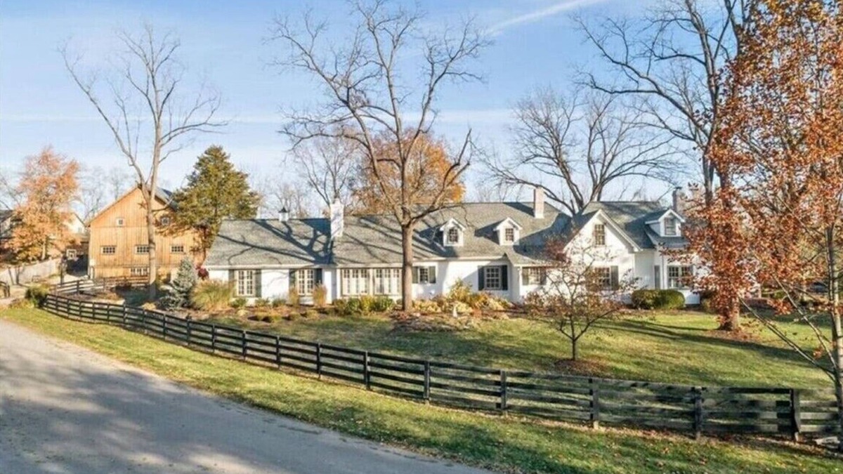 Westfield Other | Farmhouse Estate with Pool,Entertainment Barn and Hot Tub in Suburban Indy