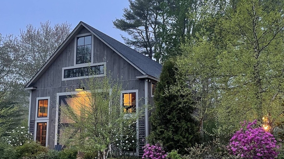 Kennebunkport House | Farmhouse Experience in a Beachside Community