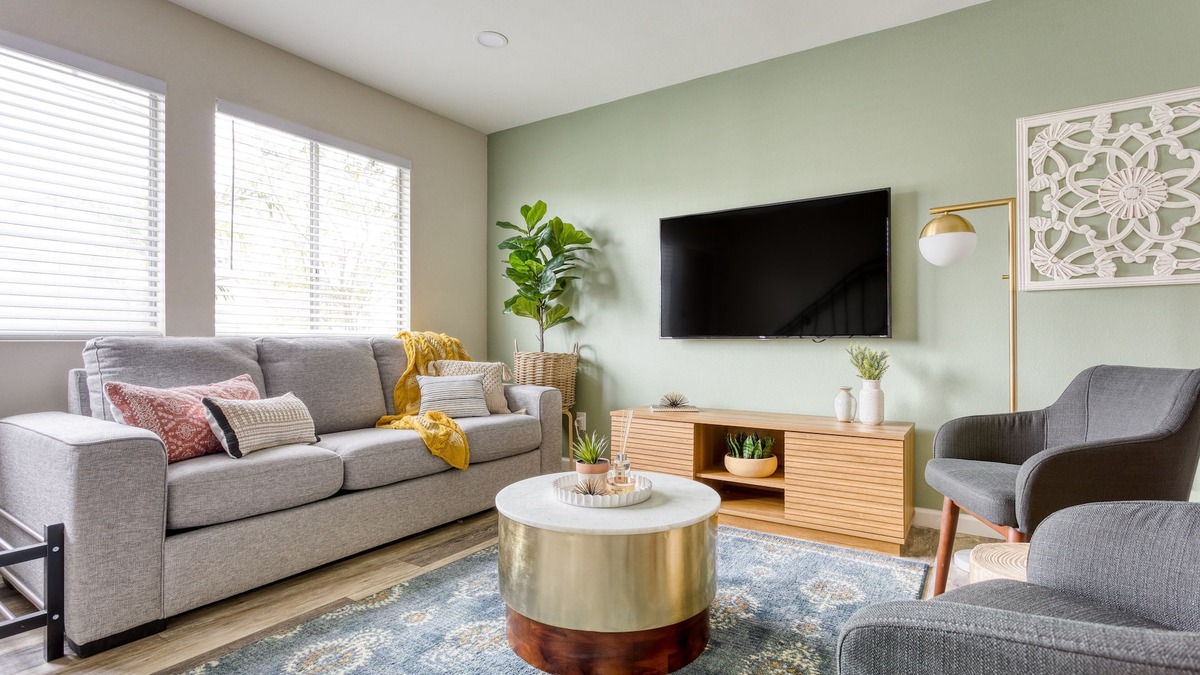 Midway City Condo | Farmhouse Getaway: 2 Bdr Condo near Disneyland & Little Saigon