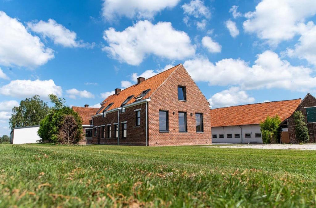 Hulste House | Farmhouse Hoeve Den Ast 5 separate bedrooms with bathrooms