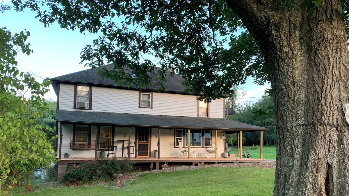 Narrowsburg Other | Farmhouse in a picturesque setting and within fifteen minutes to bethel woods