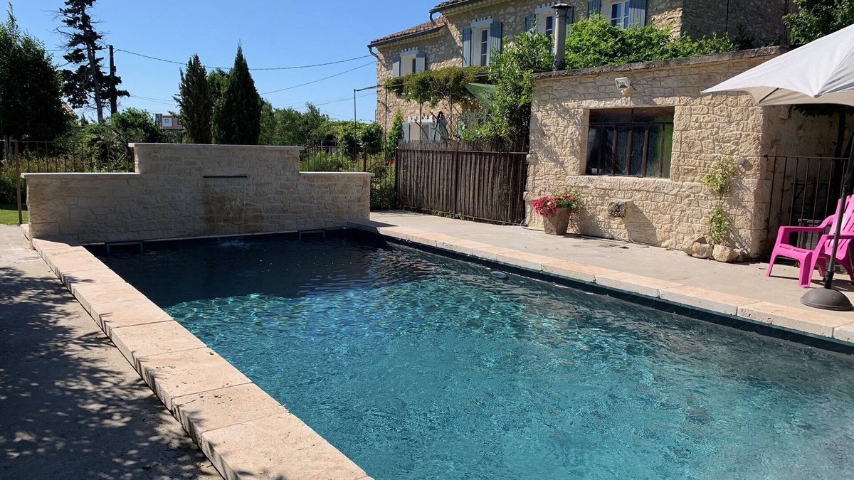 Carpentras Villa | Farmhouse in Carpentras with Pool