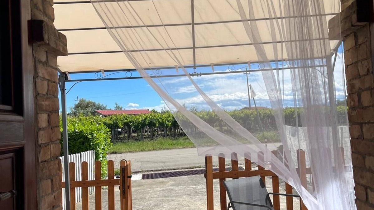 San Vito Chietino House | Farmhouse in the green 5 minutes from the sea - 1km highway- parking-relax zone