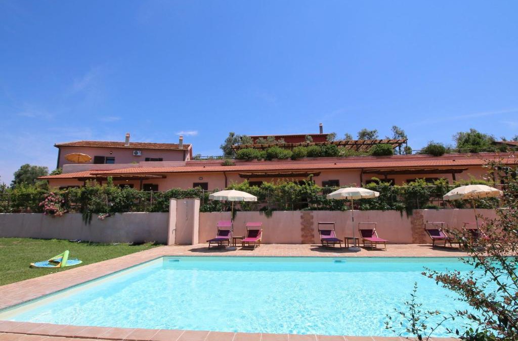Montalto di Castro House | Farmhouse in Montalto near Sandy Beaches