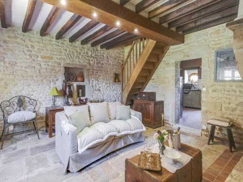 Talon House | Farmhouse in Talon with Scenic Views