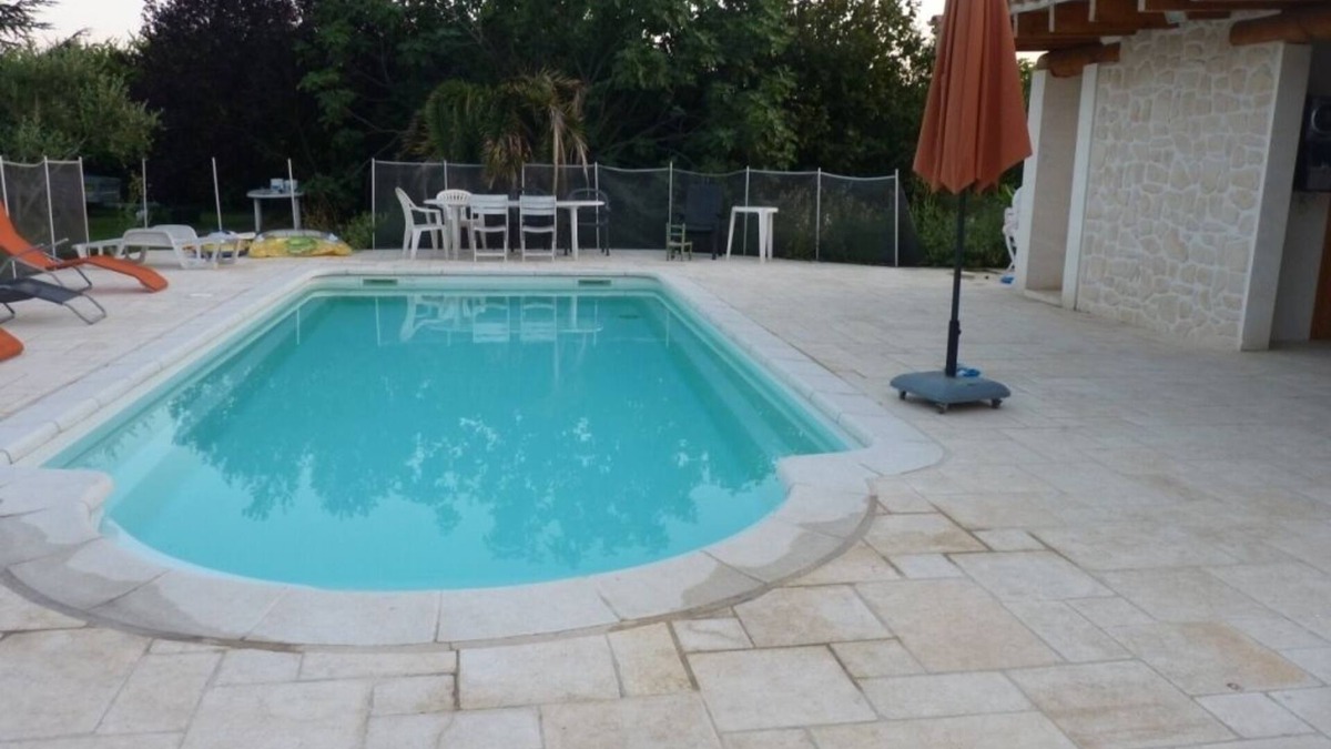 Beaucaire House | Farmhouse in the Camargue countryside with park