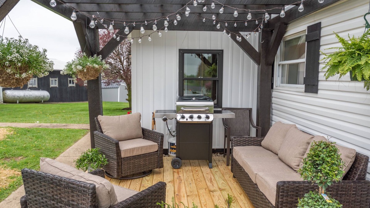 Winesburg House | Farmhouse of Blessings | 2 Bed, 2 Bath