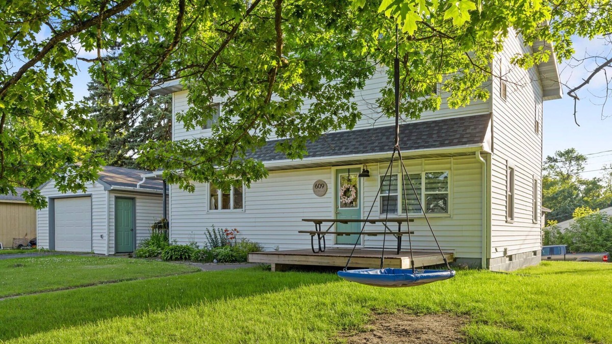 Cloquet House | Farmhouse on Oak, 12 min. to Jay Cooke!