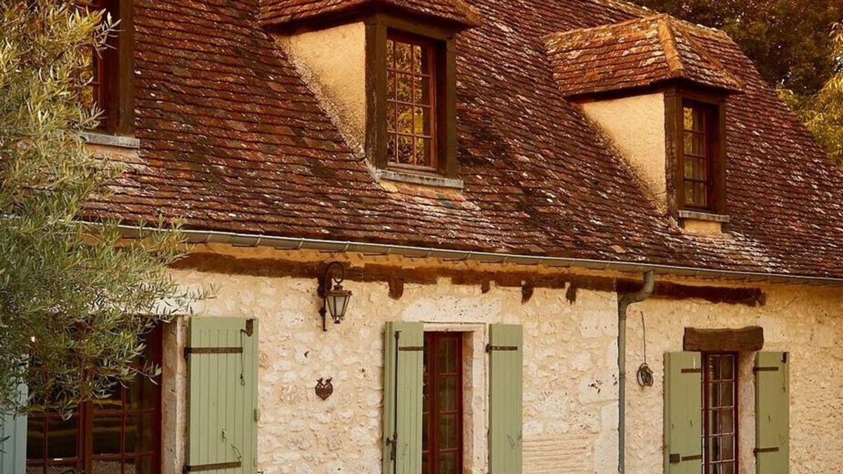 Saint-Cernin-de-Labarde Villa | Farmhouse paradise with meadows, forests, animals