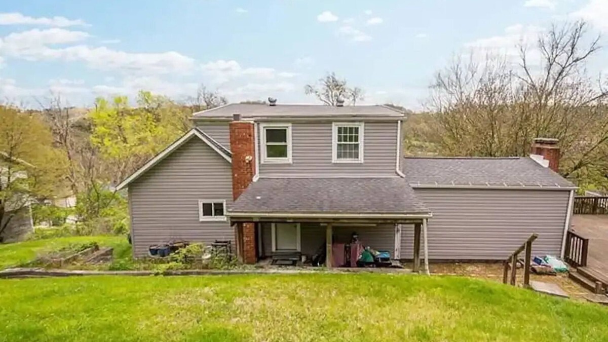 West Mifflin Other | Farmhouse Retreat with Big Yard