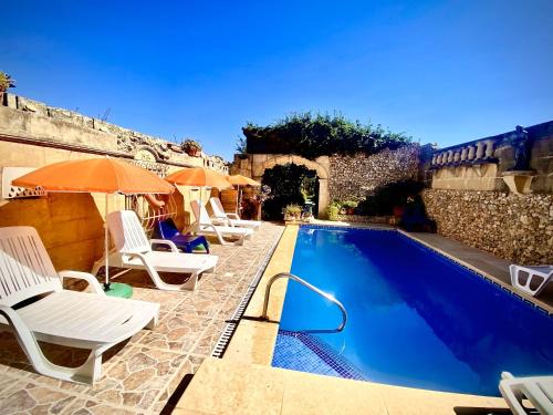 Xewkija House | Farmhouse Retro with pool