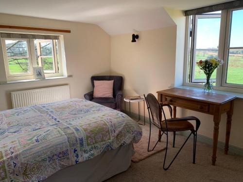 Grinshill Bed & Breakfast | Farmhouse studio near Shrewsbury