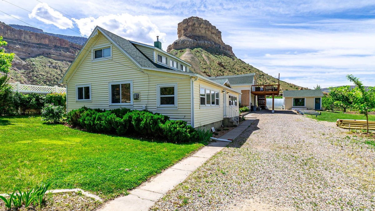 Palisade Other | Farmhouse surrounded by peaches w/patio, spa & goats