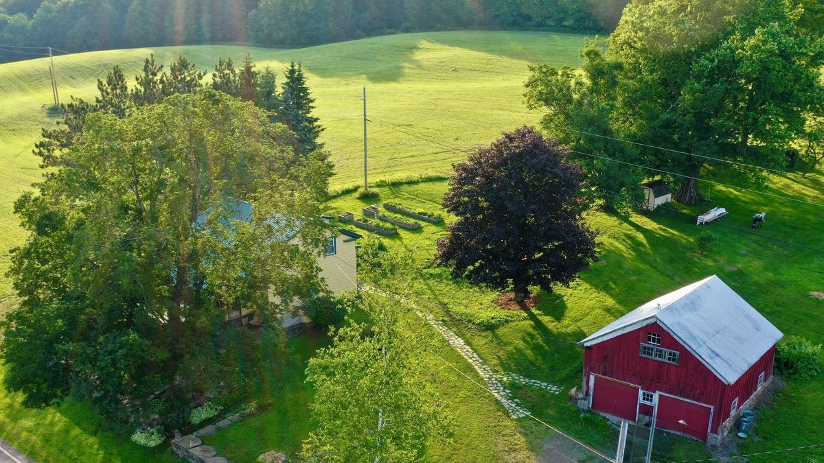 Jefferson Other | Farmhouse w/Mountain Views & Seclusion