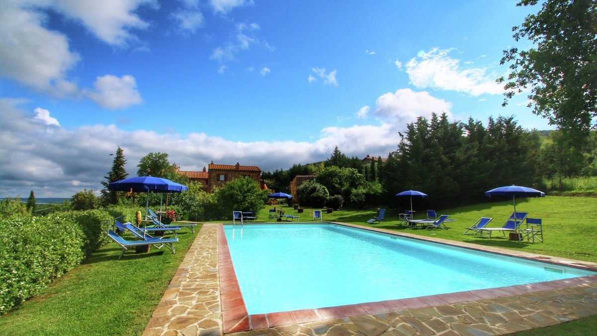 Castiglione d'Orcia House | Farmhouse With Pool, Views