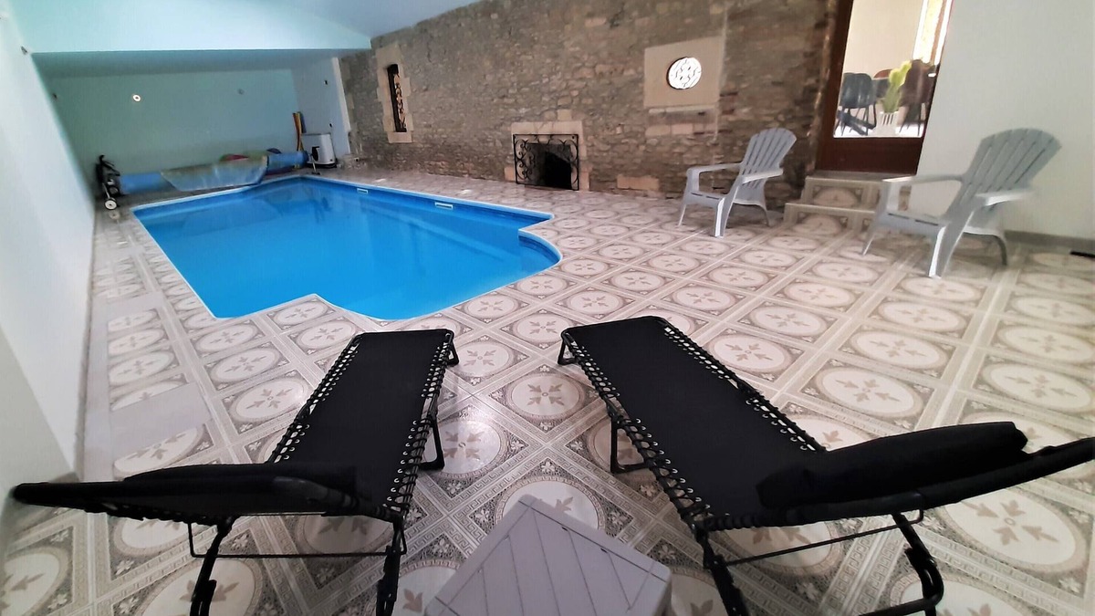 Ecordal House | Farmhouse with heated indoor pool