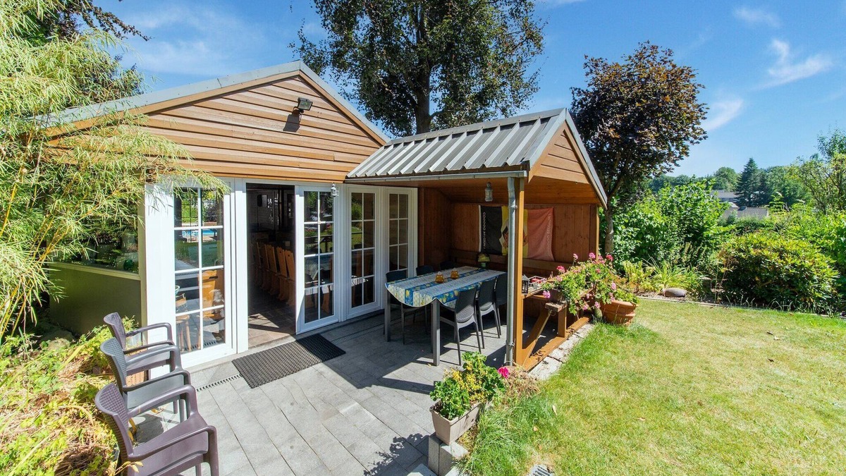 Walk House | Farmhouse with Pool, Waimes