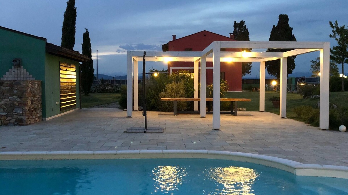 Piombino House | Farmhouse with swimming pool 2 km away from the sea