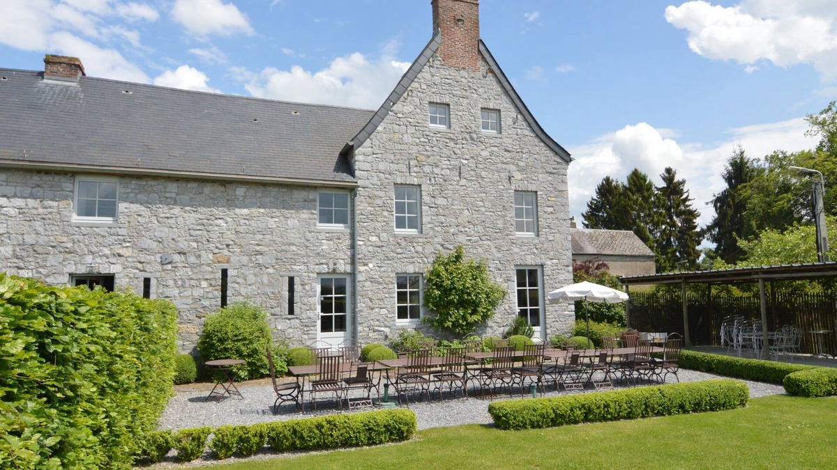 Falaen House | Farmhouse with wellness near Maredsous