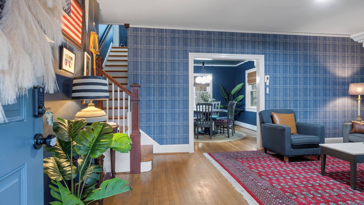 Farmville House | Farmville,walk to Longwood, Greenfront,High Bridge,minutes to Hampden-Sydney