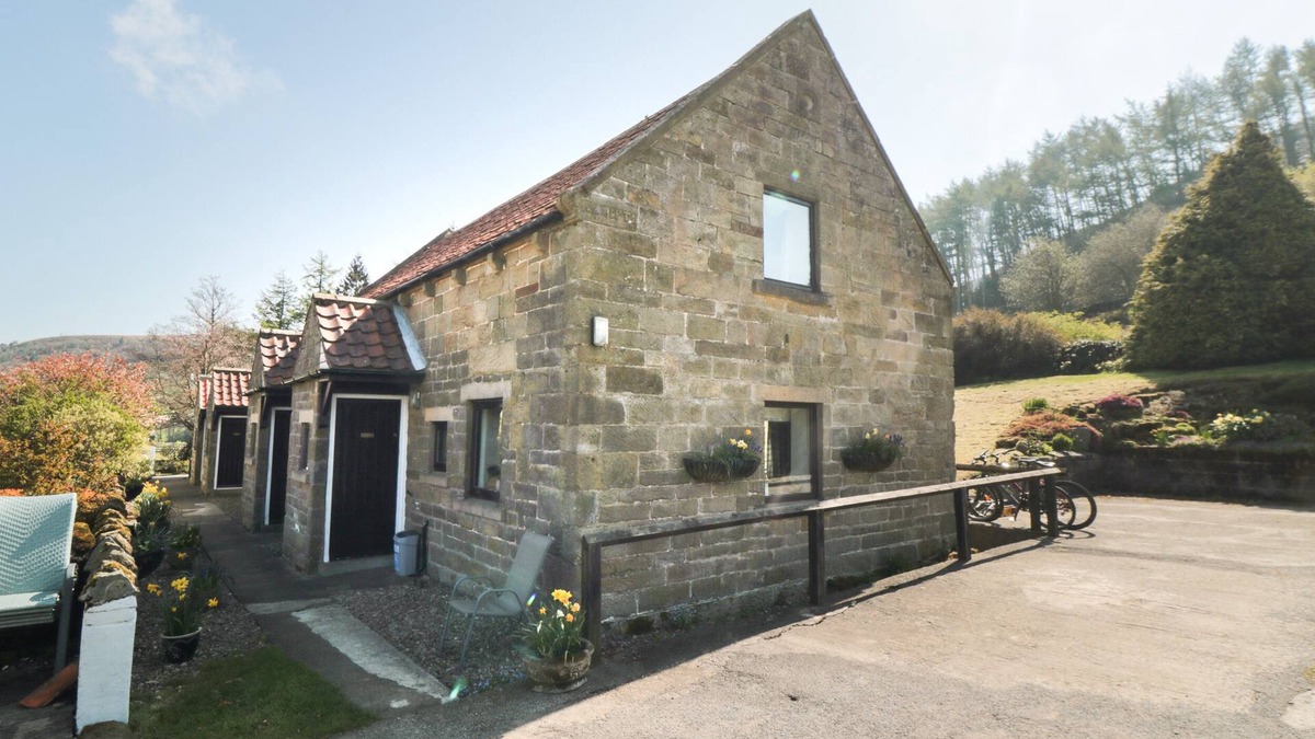 Great Fryup Dale House | FARNDALE, pet friendly, with a garden in Glaisdale