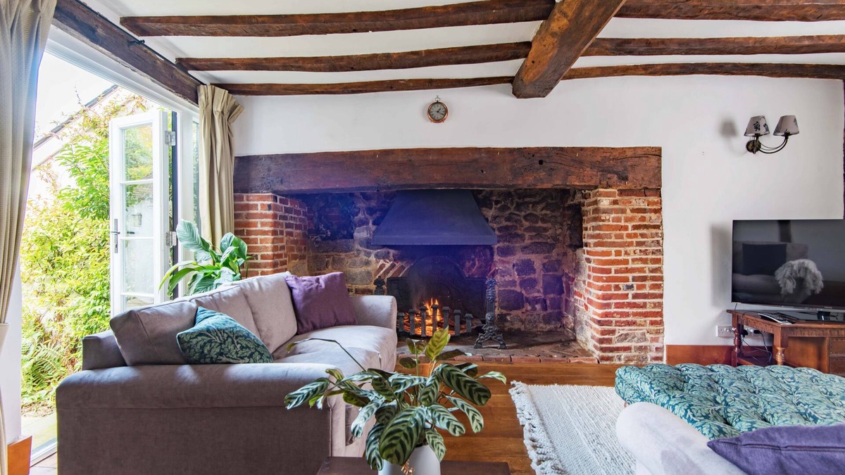 West Malling Cottage | Farriers Cottage - a holiday let that sleeps 6 guests in 3 bedrooms