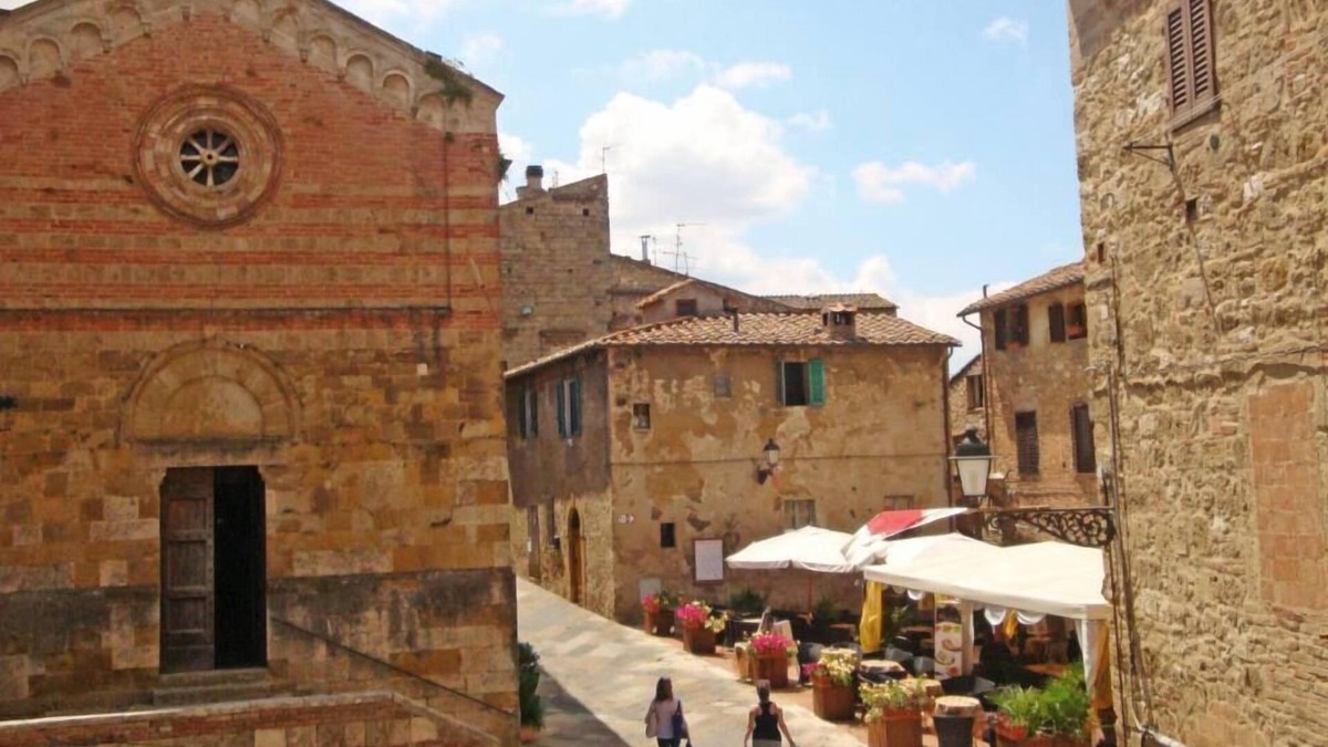 Colle di Val d'Elsa Apartment | Fashination, privacy and refined atmosphere, in romantic apartment of medioeval village.