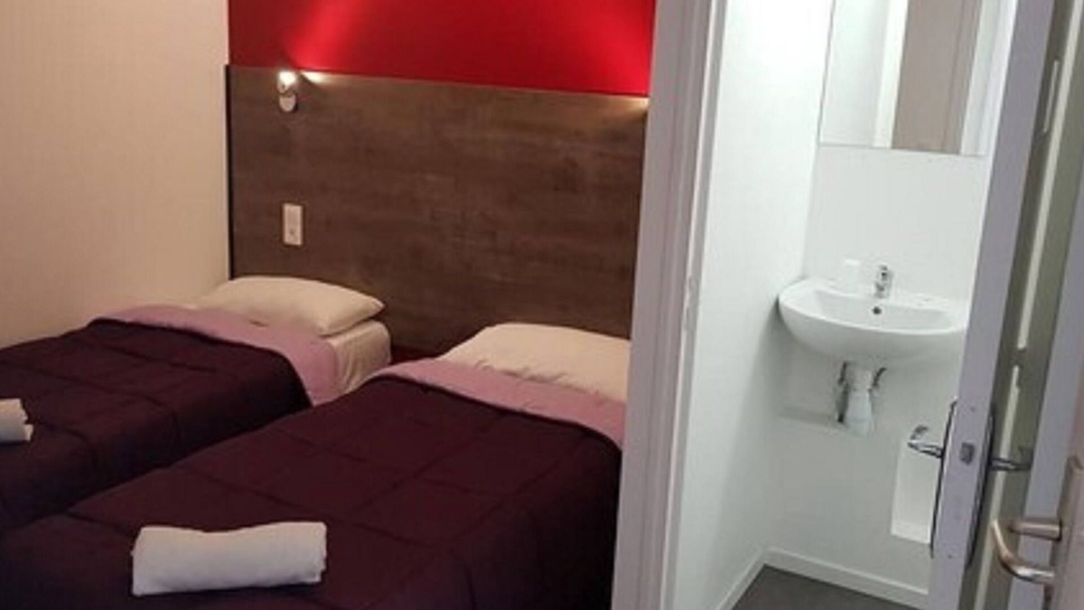 Brie-Comte-Robert Hotel | Fast Hotel Brie- Comte-Robert