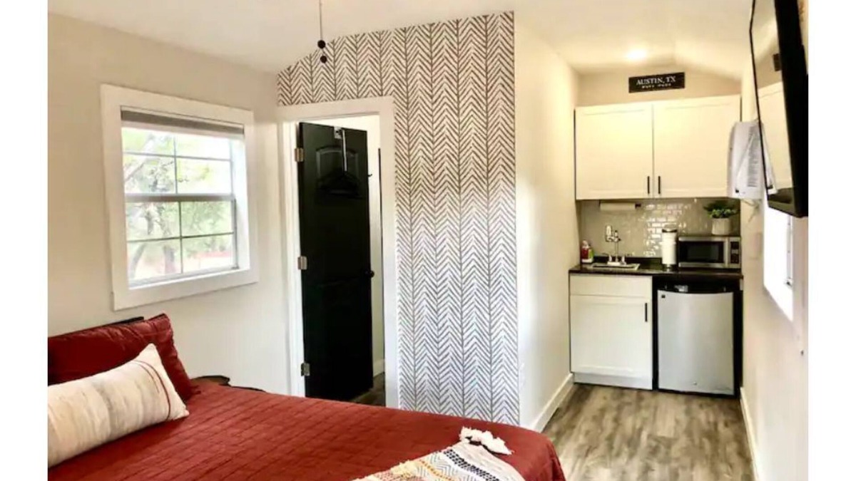 Austin Cabin | "Fawn" cabin in 2 acre boutique resort with pool!