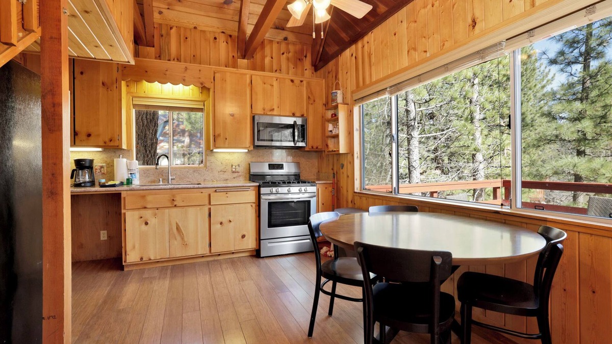 Fawnskin Cabin | Fawnskin Pines #2259