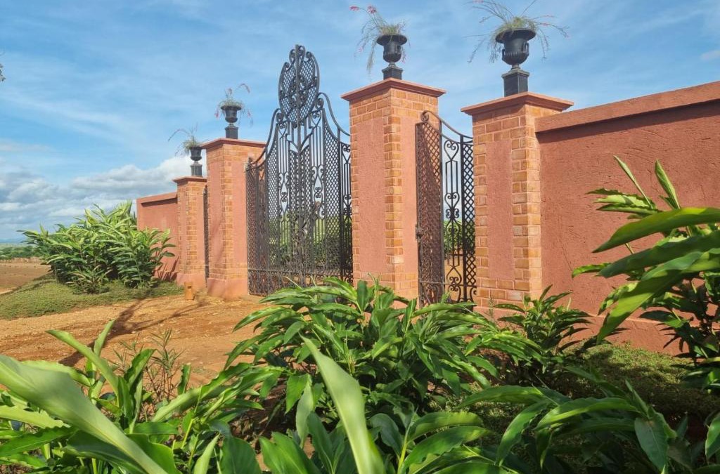 Angola House | Fazenda IRMÃOS CHAVES