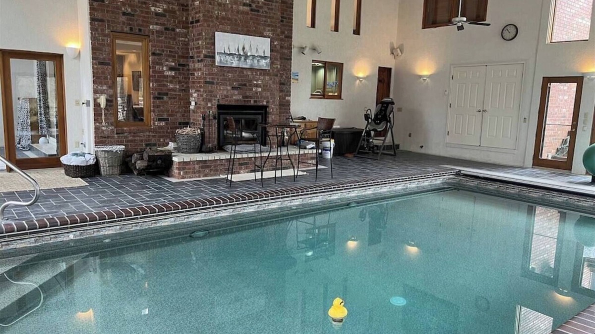 Springfield House | Feathered Nest at Fellows Lake w/Indoor POOL!