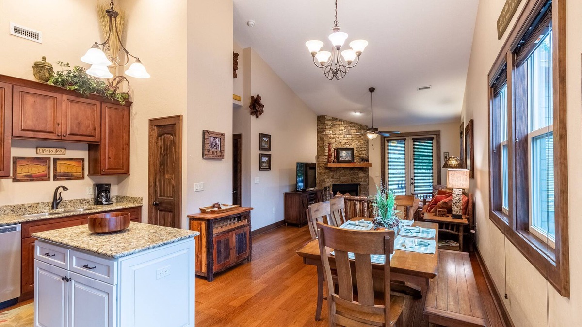 Cullowhee House | Featherstone - Modern Townhome in Small Resort Community w/Clubhouse & Pool