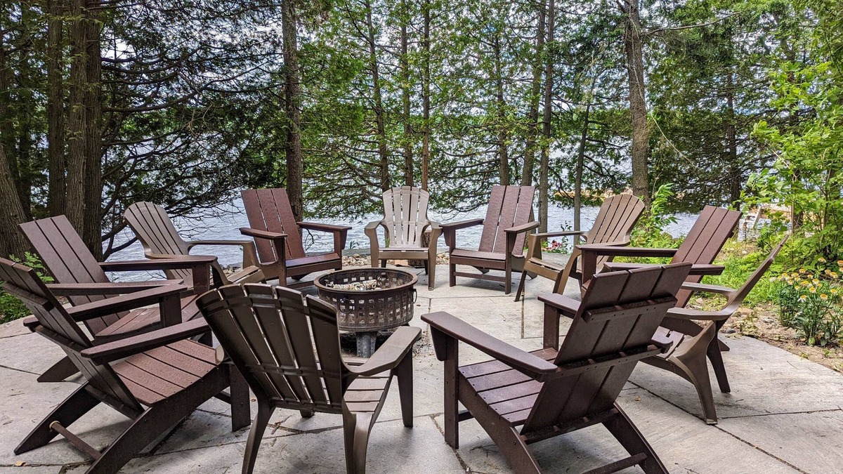 McKellar Cottage | Feathery Pines Cottage