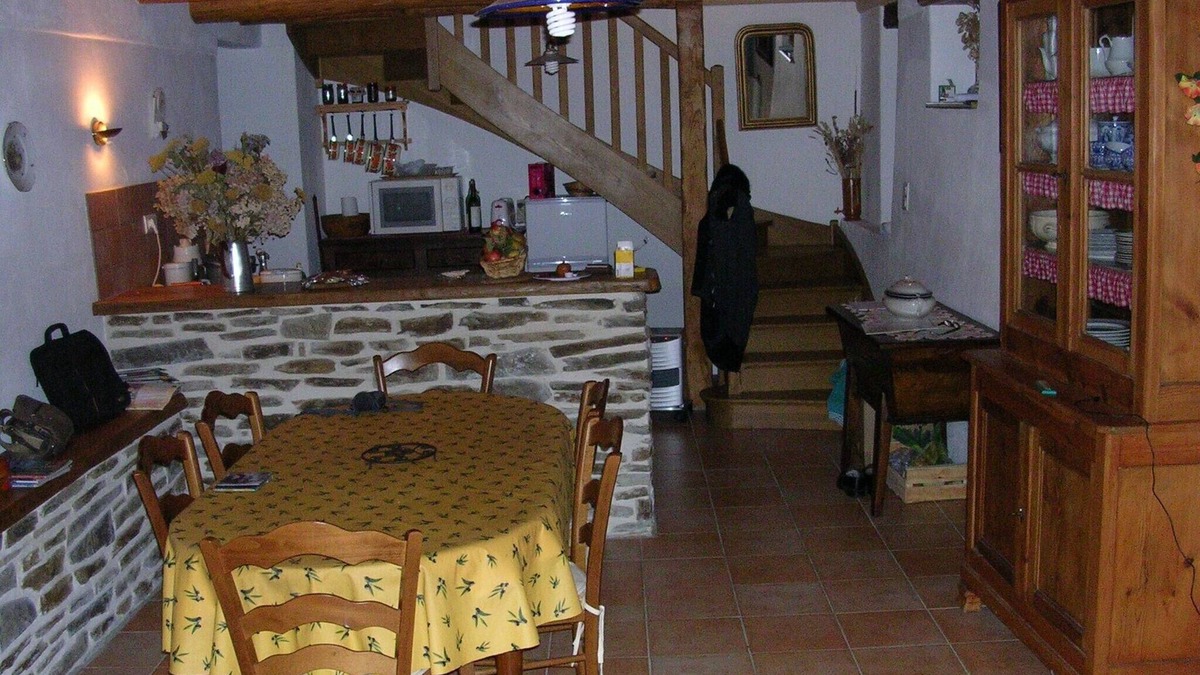 Saint-Andre-de-Lancize House | FEATURES OF HOUSE ST ANDRE DE LANCIZE