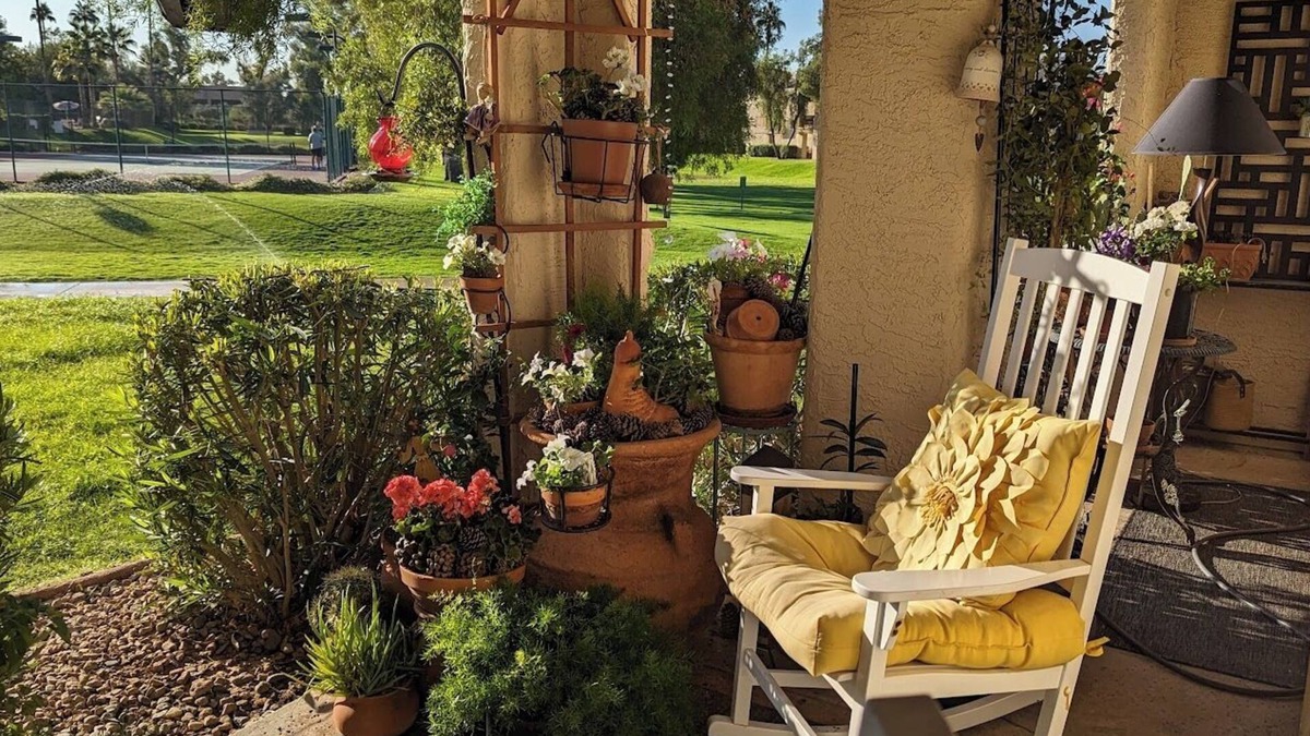 Central Scottsdale Condo | February in the desert. Charming 1-bedroom condo in delightful Scottsdale