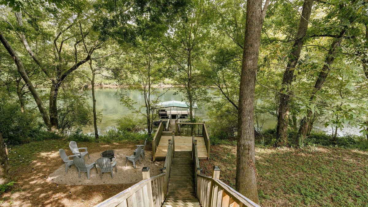 Pangburn House | February & March Specials! See Listing For Details!